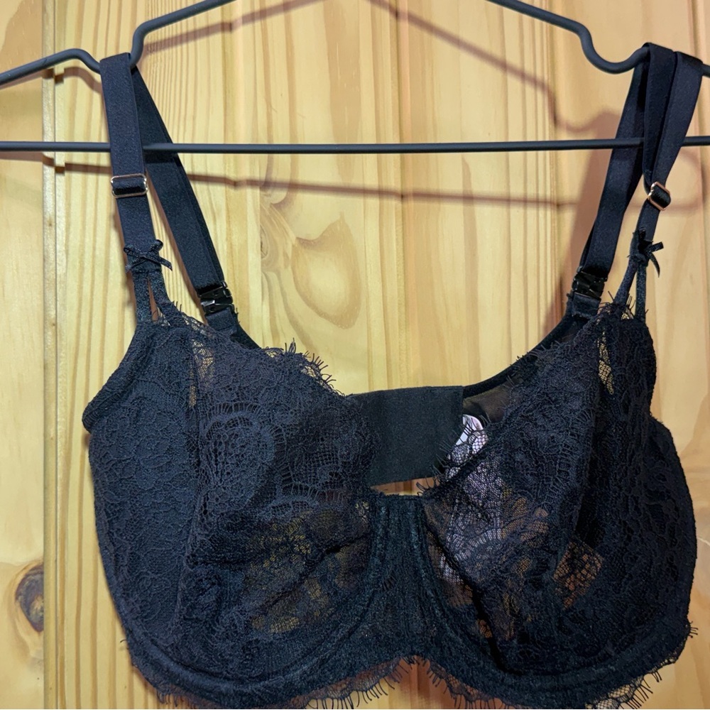 Victoria's Secret Elegant Black Lace Bra